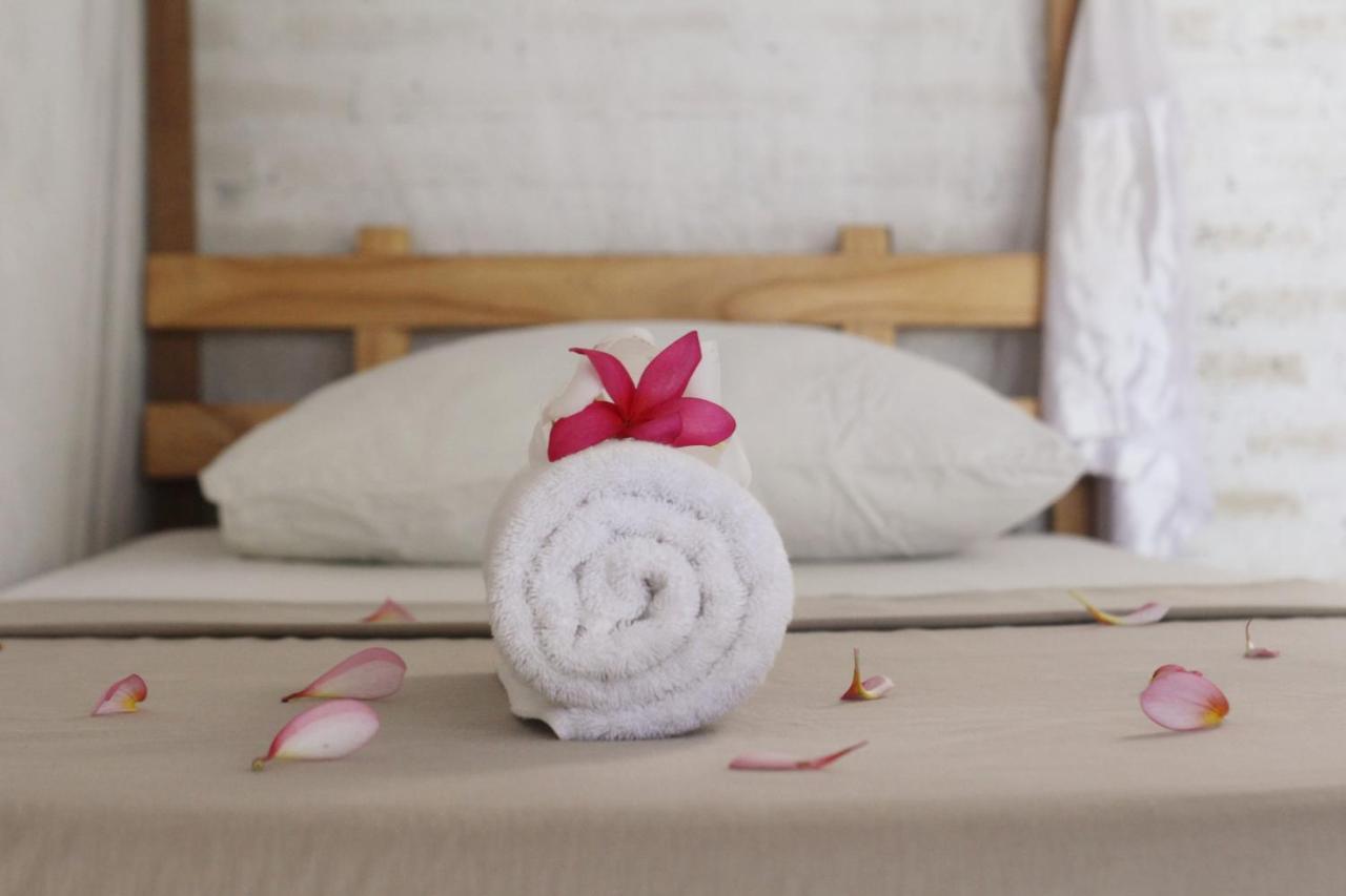 Jungle House - Surf & Stay Pulukan Bagian luar foto