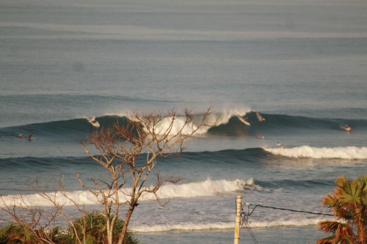 Jungle House - Surf & Stay Pulukan Bagian luar foto