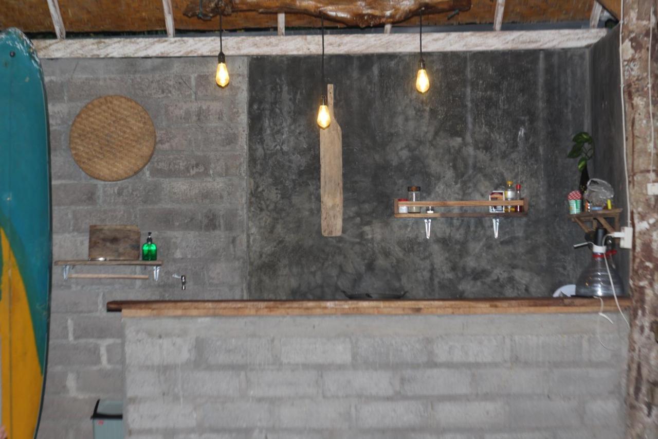 Jungle House - Surf & Stay Pulukan Bagian luar foto